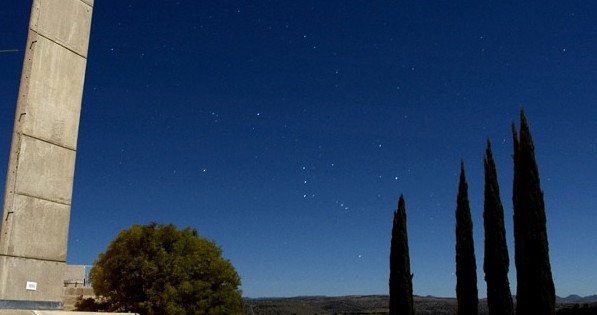 Orion rising over the Arizona desert (Photo by Wikipedia user Ischlueter)