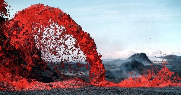 Lava fountain, Hawaii (J.D. Griggs, USGS)