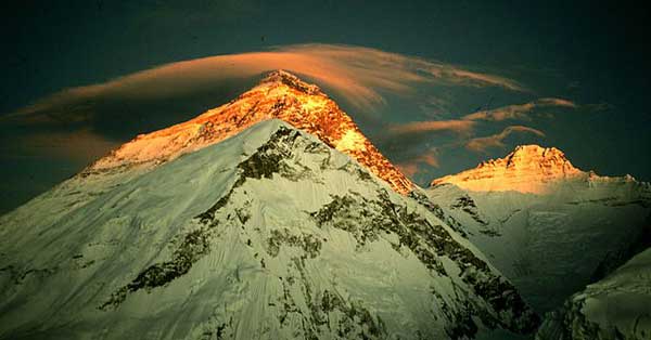 Mount Everest (Photo by Ryszard Pawłowski)