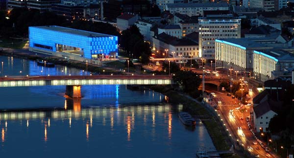 The Niebelungen Bridge, built and named by Hitler, crosses the Danube at Linz. (Photo by Linz Tourism)