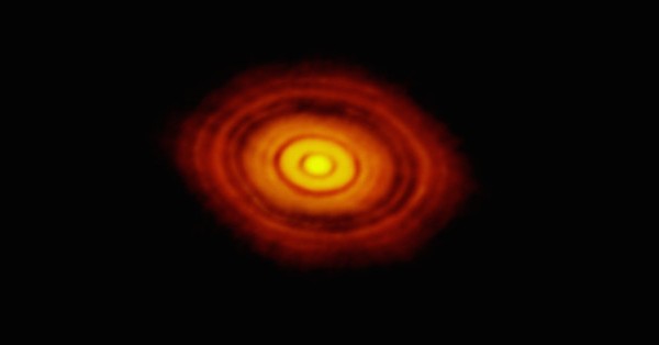 HL Tauri (ALMA, ESO/NAOJ/NRAO)