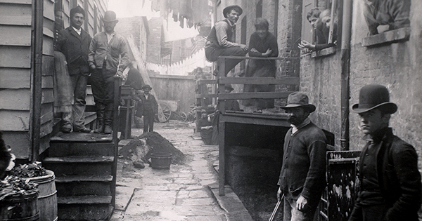 Jacob A. Riis, “Bandits’ Roost,” taken on Mulberry Street in Little Italy, around 1890. (Museum of the City of New York)