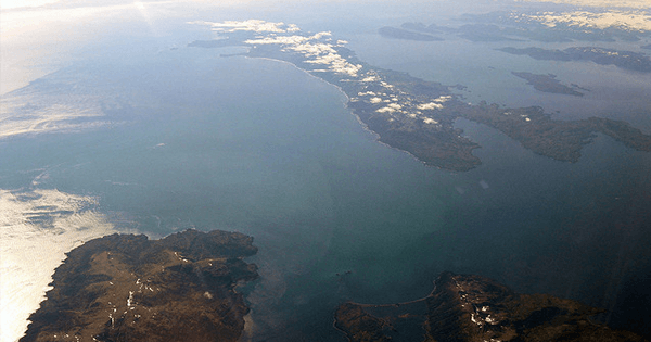 Aerial view of nearby Montague Island (Flickr/baggis)