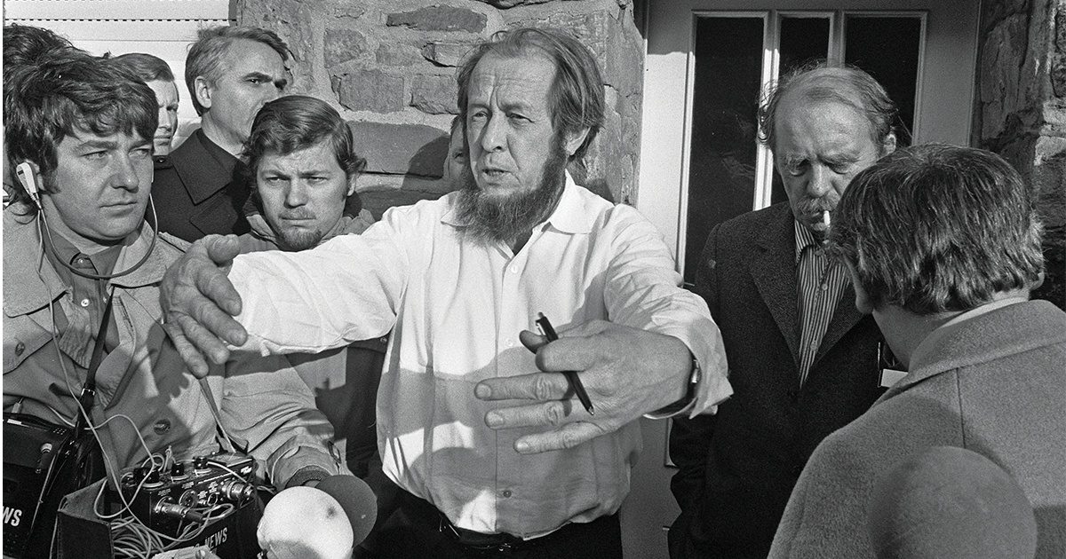 Solzhenitsyn speaks to reporters in West Germany in February 1974, shortly after his expulsion from the Soviet Union. (Wikimedia Commons)