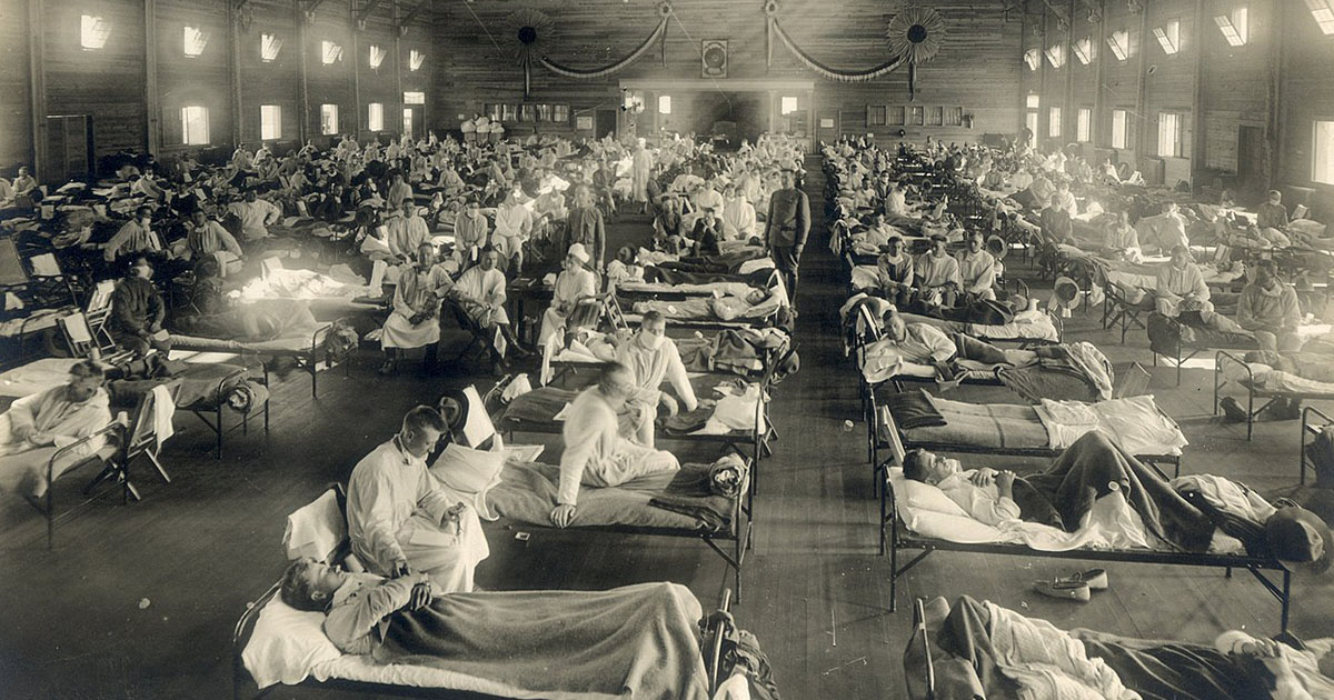 Patients fill the beds at Camp Funston in Fort Riley, Kansas, during the first wave of the 1918–19 influenza pandemic (Armed Forces Institute of Pathology/National Museum of Health and Medicine/Wikimedia Commons)