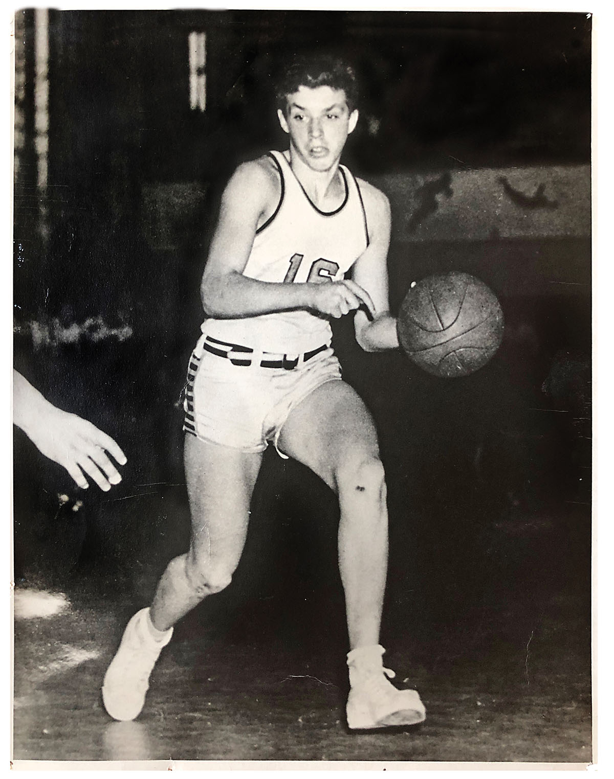 Frankie King, playing for Brooklyn’s Madison High School in 1953. He would mysteriously drop out of UNC without appearing in a single game. (Courtesy of Stephen King)