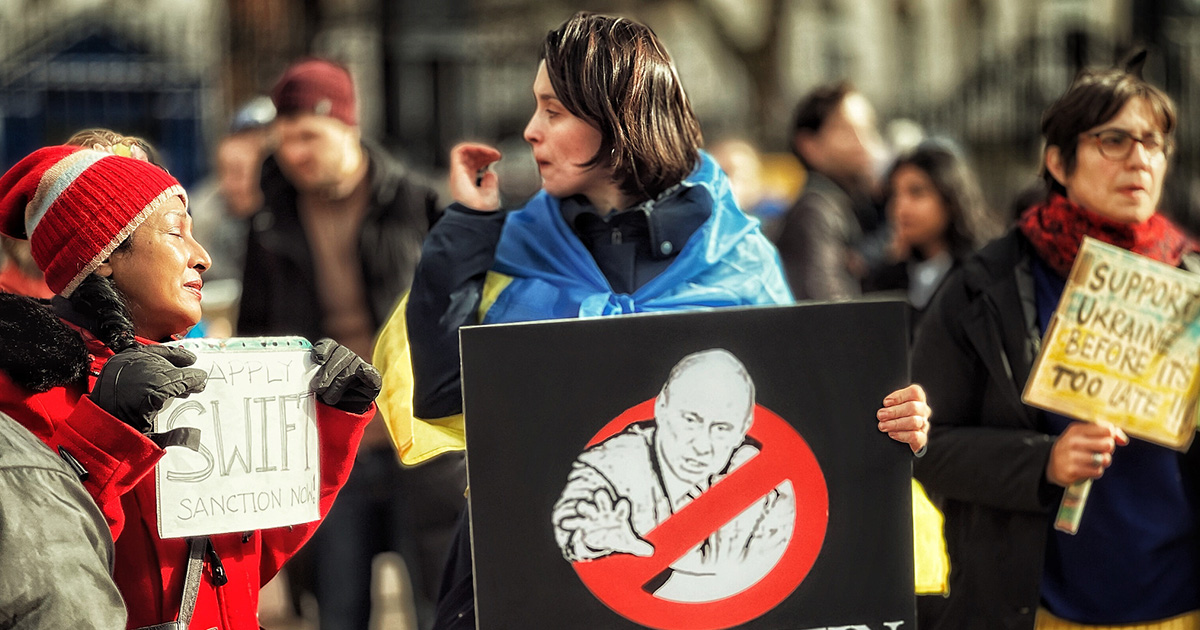 Protesters in London against war in Ukraine (Garry Knight/Flickr)