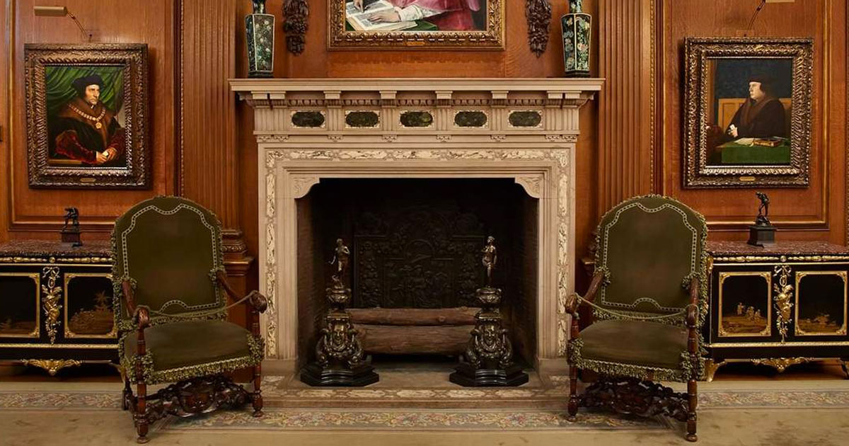Sir Thomas More and Thomas Cromwell facing off across the hearth of the Living Hall (Frick Collection)