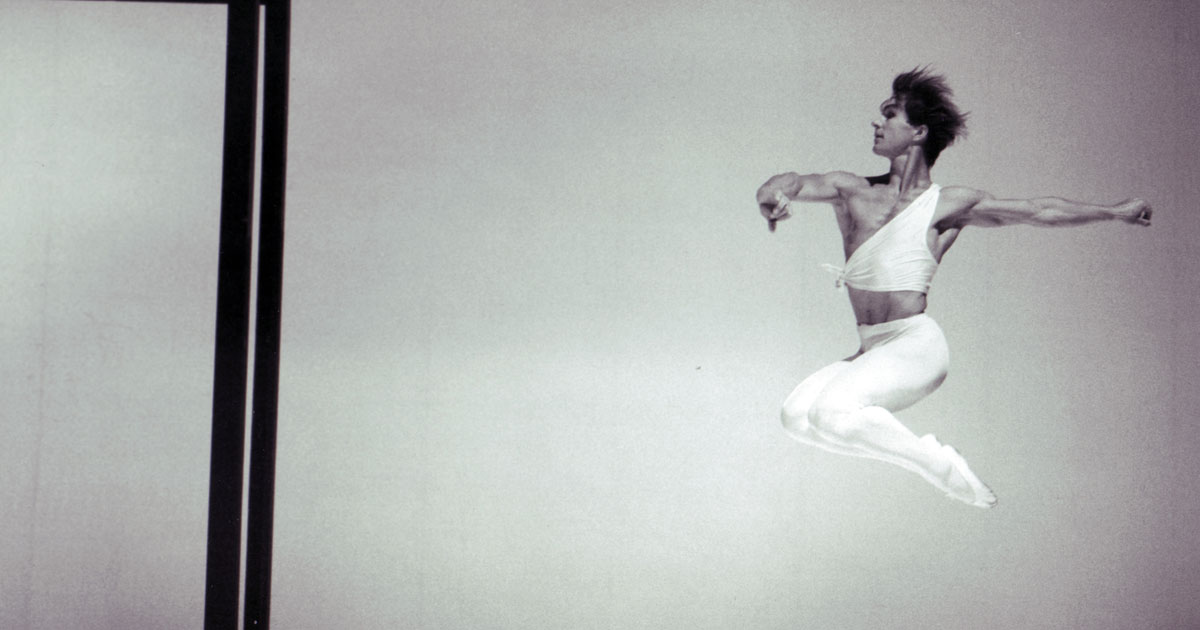 Falco Kapuste in a 1978 performance of George Balanchine’s Apollo (Wikimedia Commons)